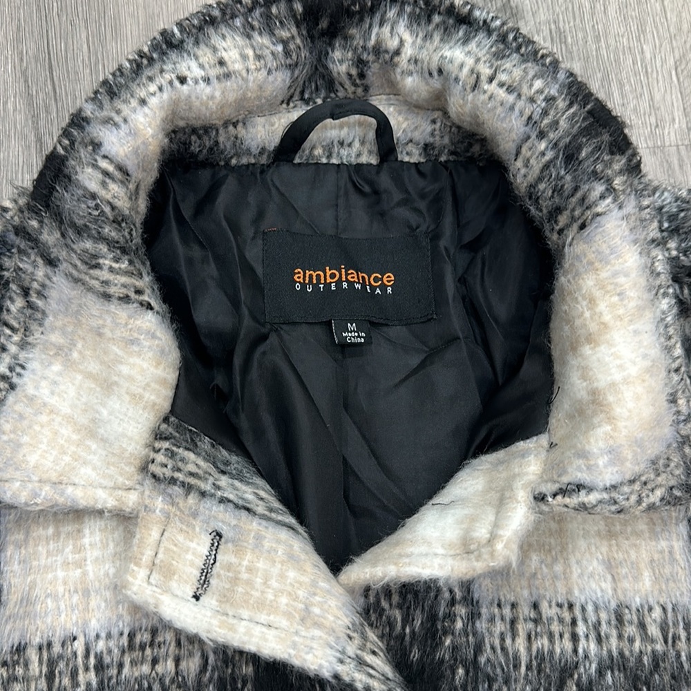 Jacket - Picture 3 of 4
